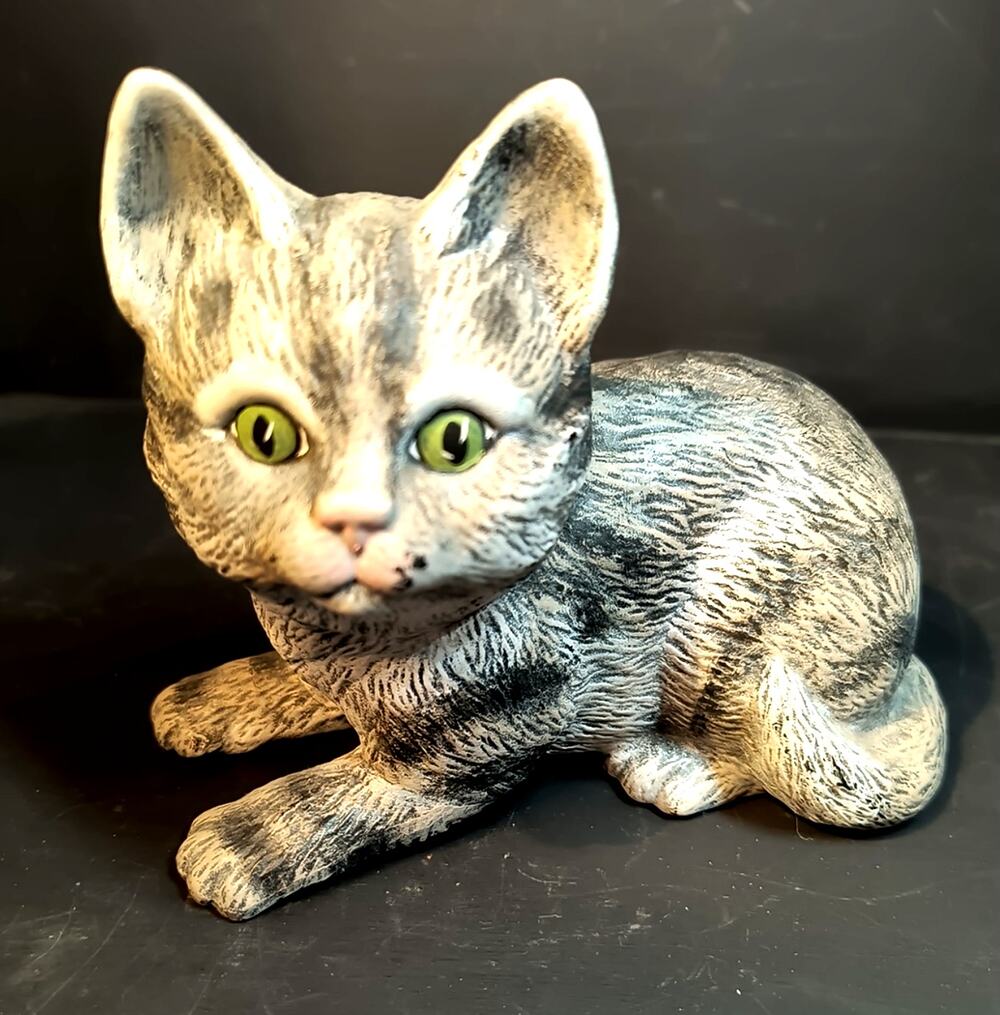 2151. Vintage Grey Tabby Cat Kitten Ceramic Figurine